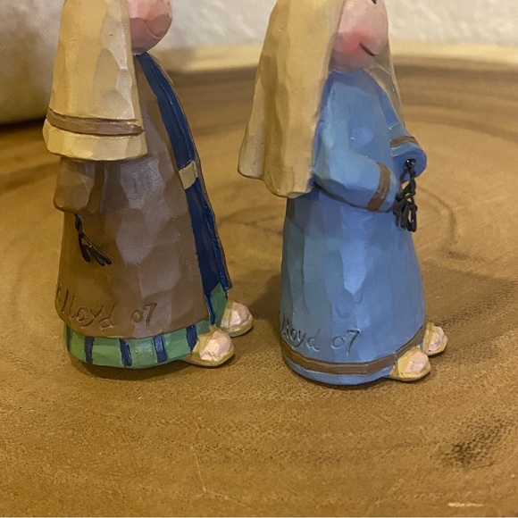 B. Lloyd figures 2007 nativity mary joseph faux carved wood - Picture 4 of 5